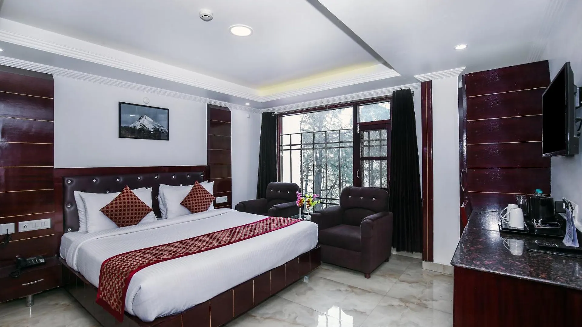 Hotel White Grand Shimla - In City Centre - A Centrally Ac Hotel 4*,